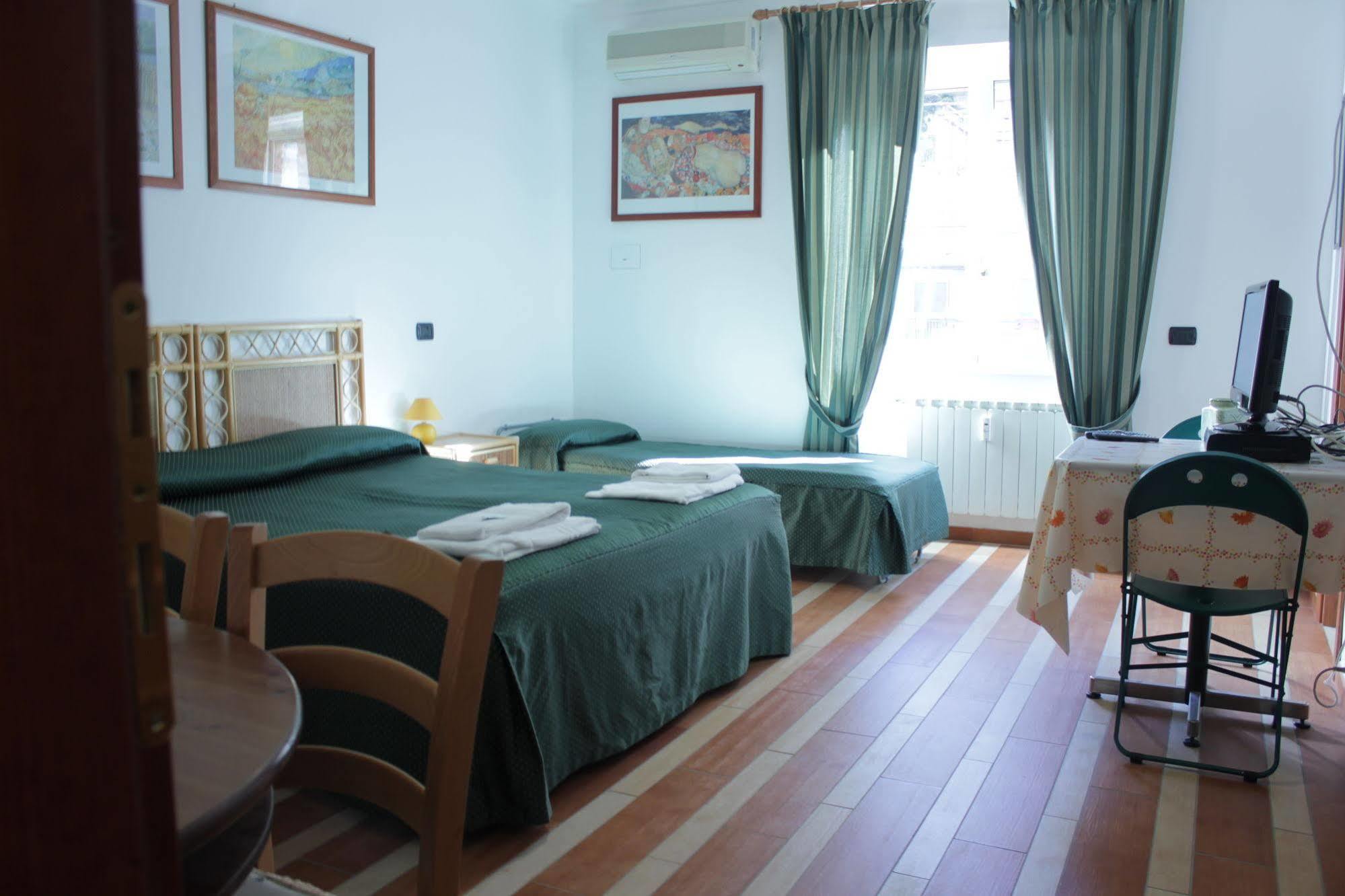 Tourist House Roma Aparthotel Exterior photo